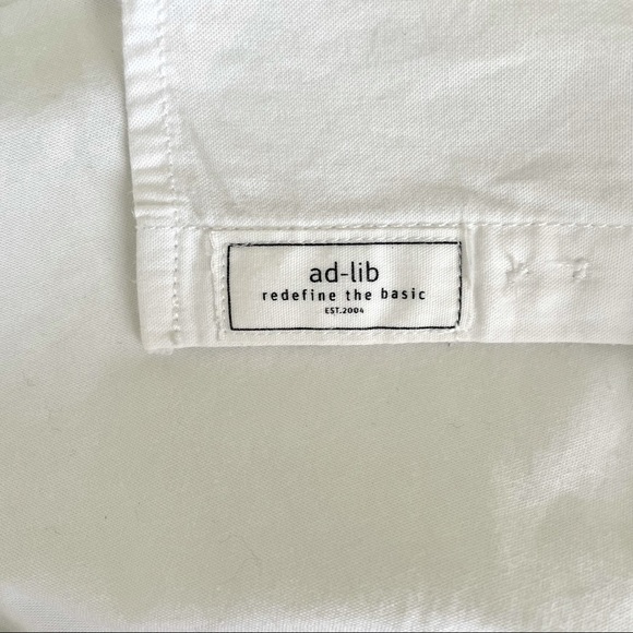 3/$30 NWOT Blue Stripe Long Sleeve Shirt for Man - Picture 8 of 10